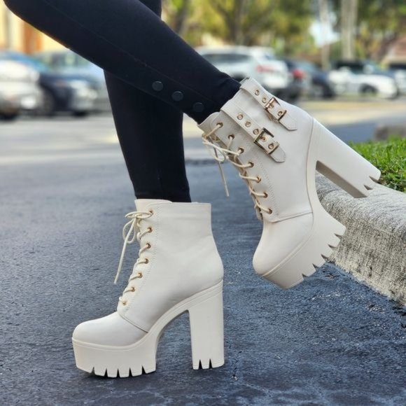Shoes - Women's Block Heel Lace Up Botties White Color